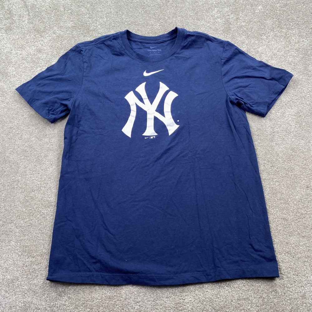 Nike T-Shirt Men Medium Blue NY Yankees MLB Baseball Graphic Tee Short Sleeve